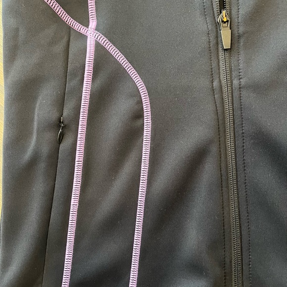 Oakley Performance Jacket NWOT Small Black/Purple - Picture 3 of 5